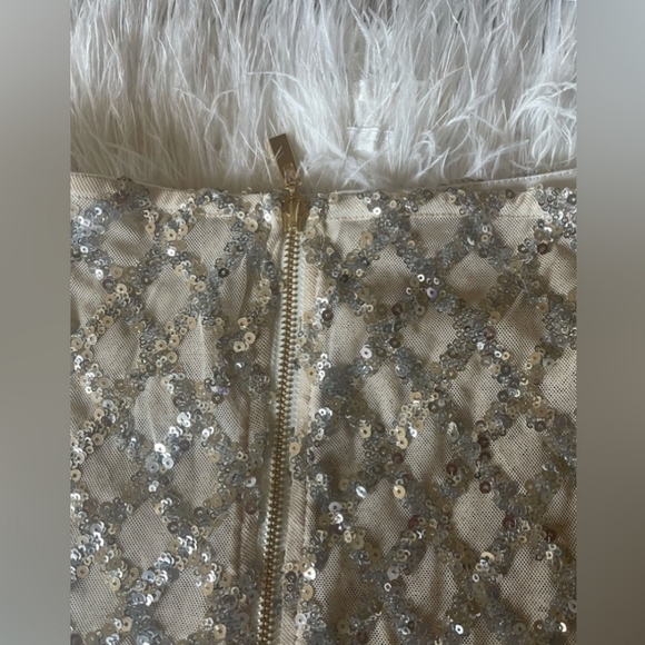 Strappples feather mesh skirt set ...top white feathers , skirt silver sequins. - Picture 6 of 7